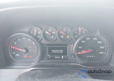 2020 Chevrolet Silverado 1500 2Wd Short Bed Custom z USA, uszkodzony, nr VIN 1GCPWBEF9LZ262105